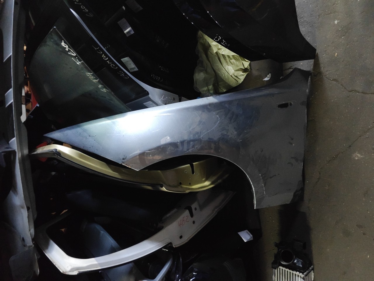 Guarda Lamas Frente Esquerdo BMW 1 (E87) | 03 - 13 Imagem-0