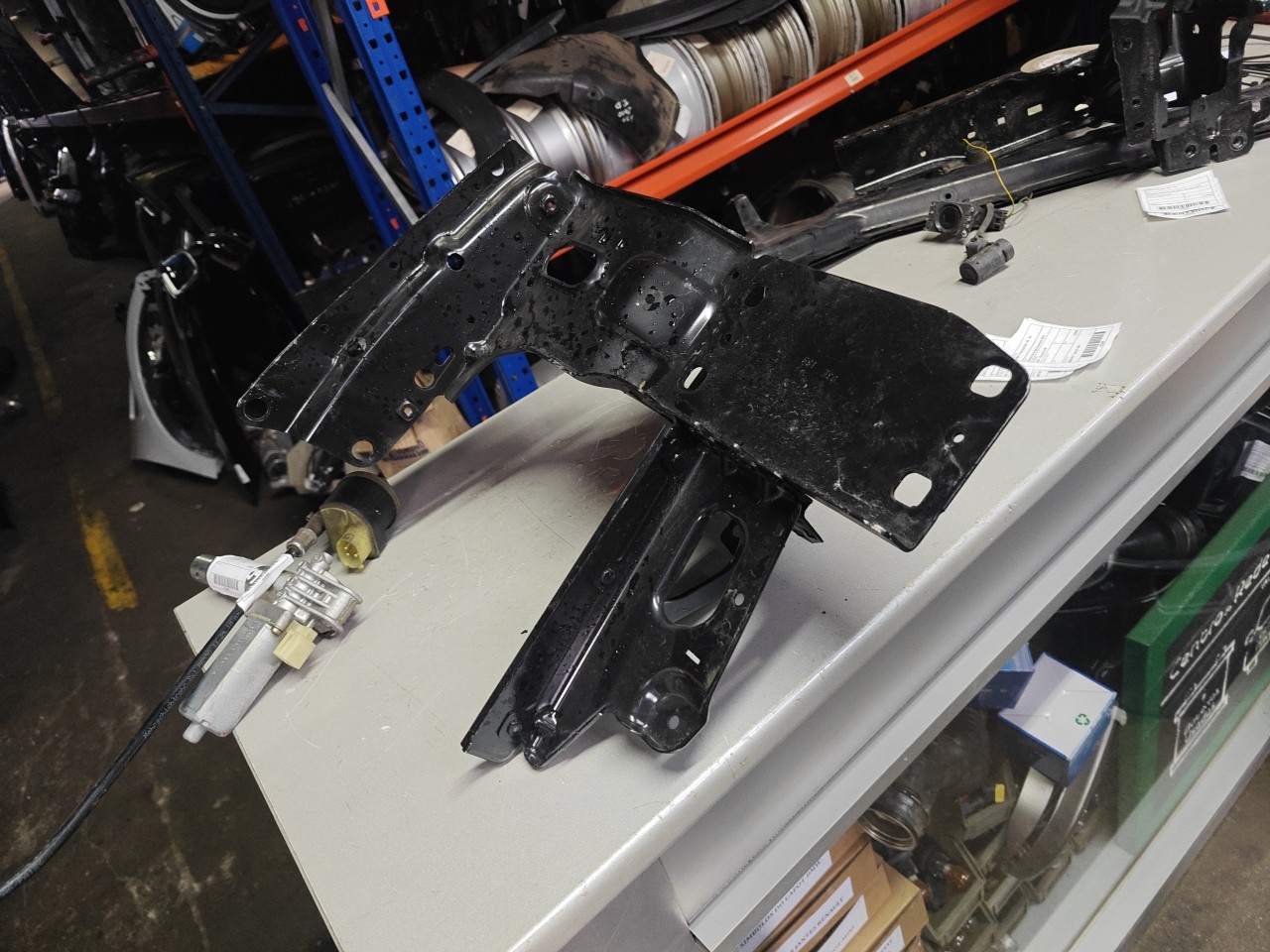 Suporte Do Farol Direito BMW Z4 Roadster (E89) | 09 - 16
