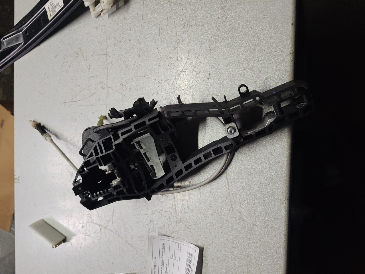 Suporte do Puxador Frente Esquerdo BMW 1 (F20) | 11 - 19
