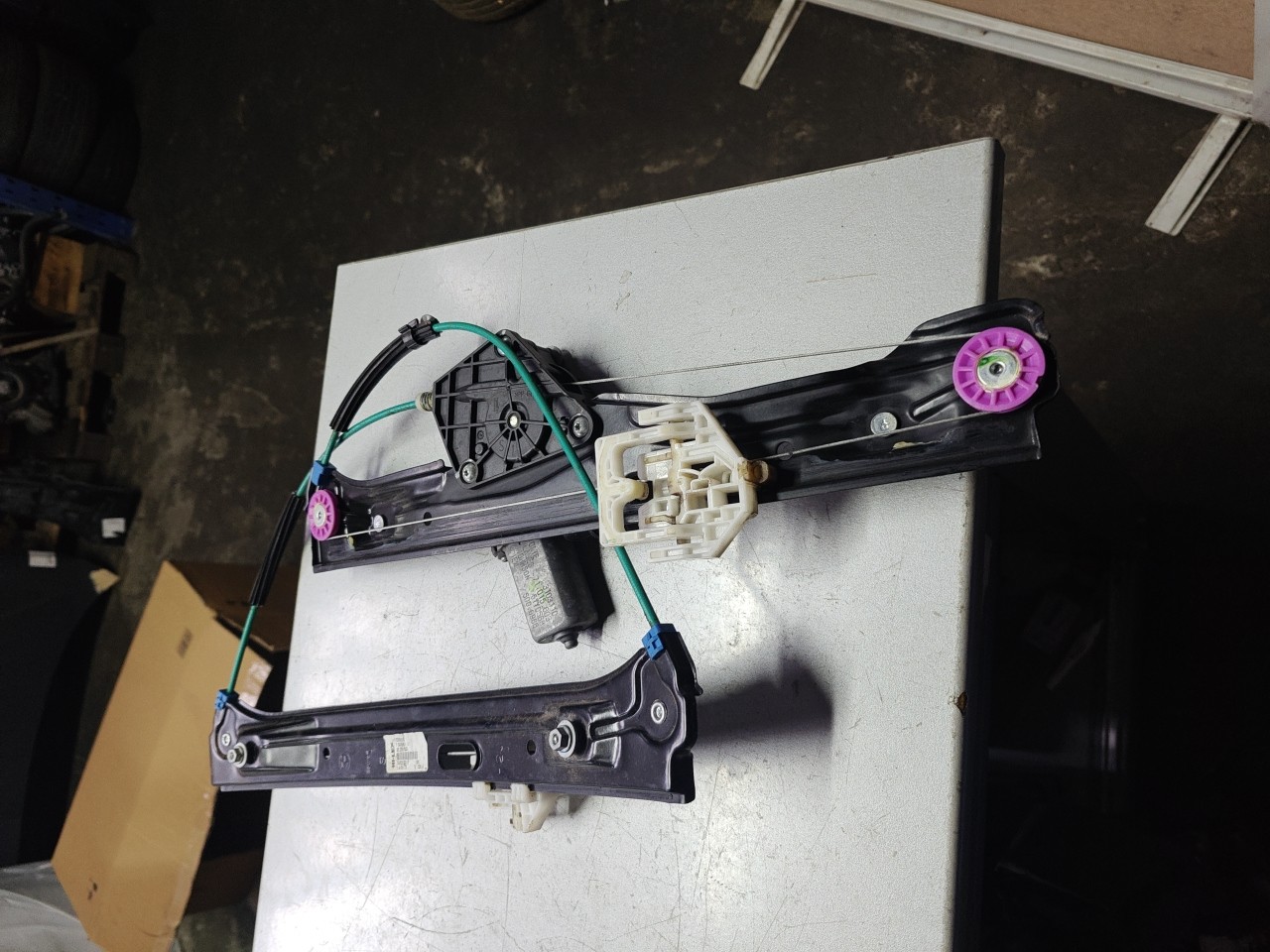Elevador de Vidro Frente Esquerdo BMW 1 (F20) | 11 - 19