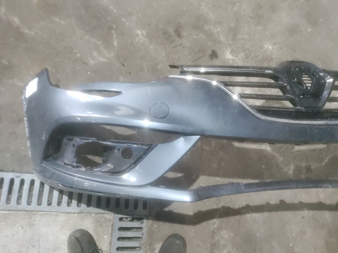 Parachoques Frente / Para Choques Frontal nu RENAULT MEGANE IV Hatchback (B9A/M/N_) | 15 -  Imagem-1