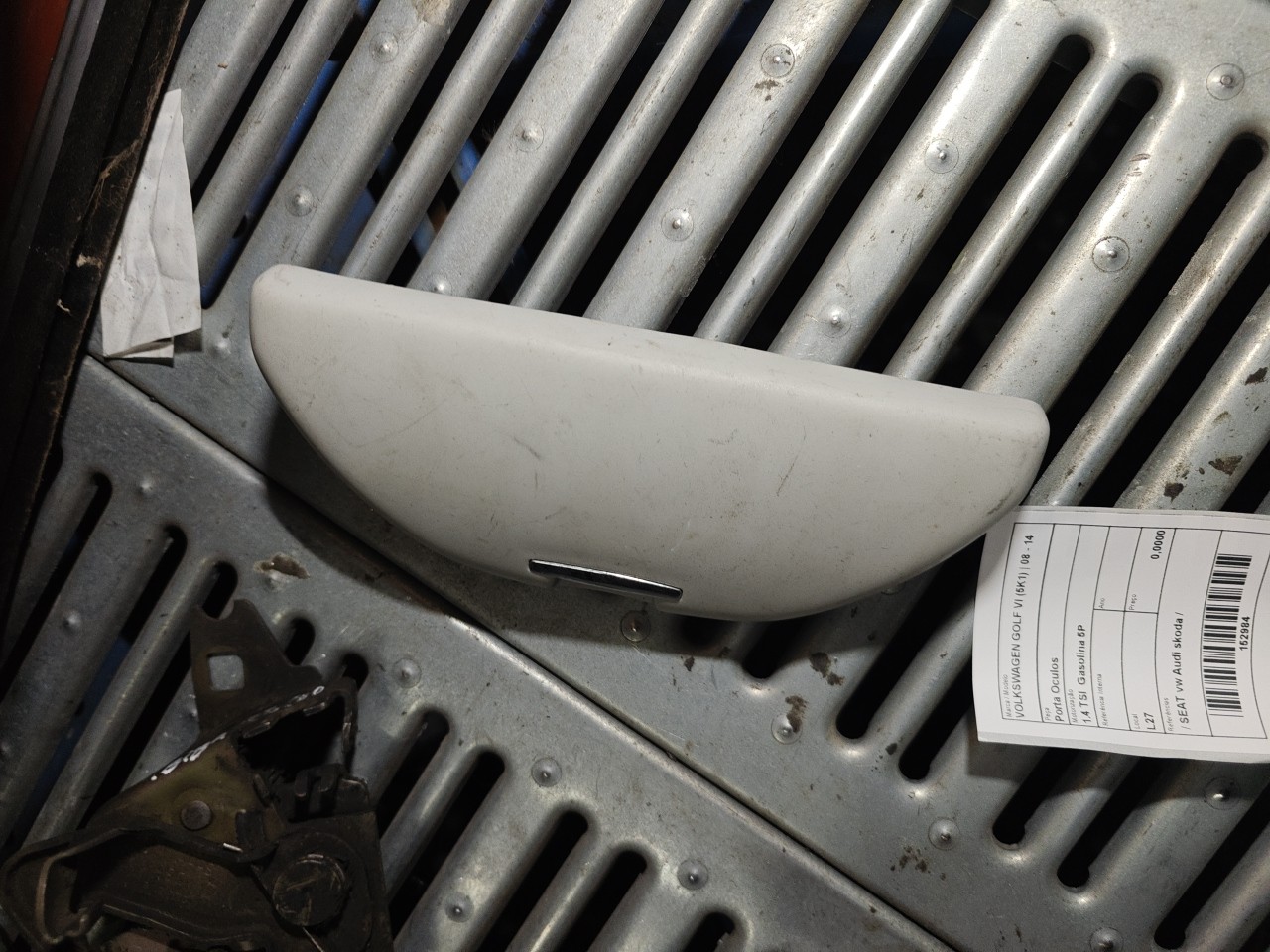 Porta Oculos VOLKSWAGEN GOLF VI (5K1) | 08 - 14 Imagem-0 Porta Oculos VOLKSWAGEN GOLF VI (5K1) | 08 - 14 Imagem-0