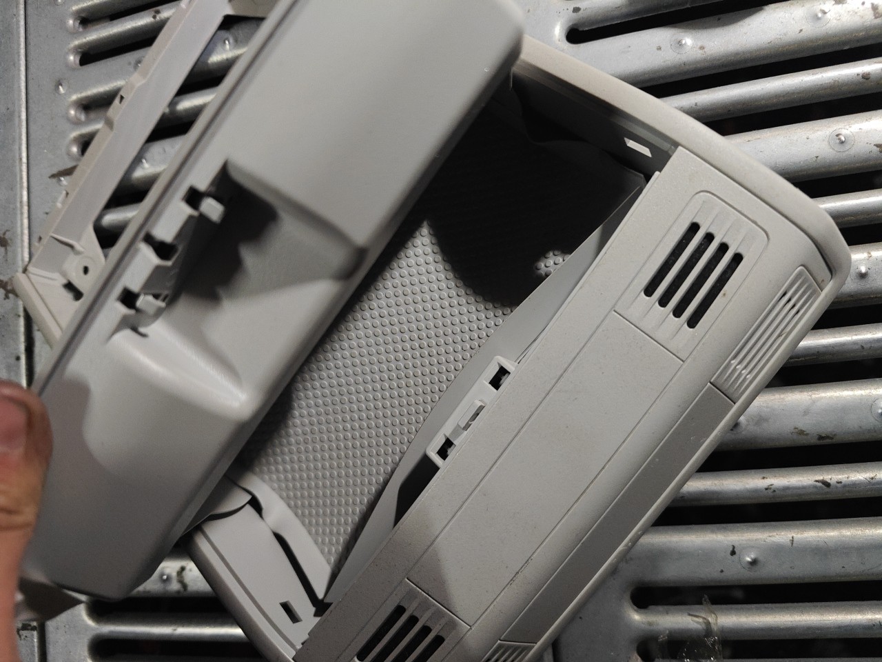 Porta Oculos VOLKSWAGEN GOLF VI (5K1) | 08 - 14 Imagem-2 Porta Oculos VOLKSWAGEN GOLF VI (5K1) | 08 - 14 Imagem-2