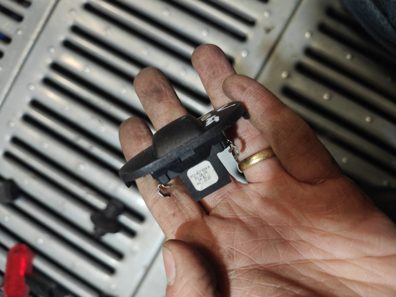 Interruptor / Botão SEAT IBIZA IV (6J5, 6P1) | 08 - 17 Imagem-1