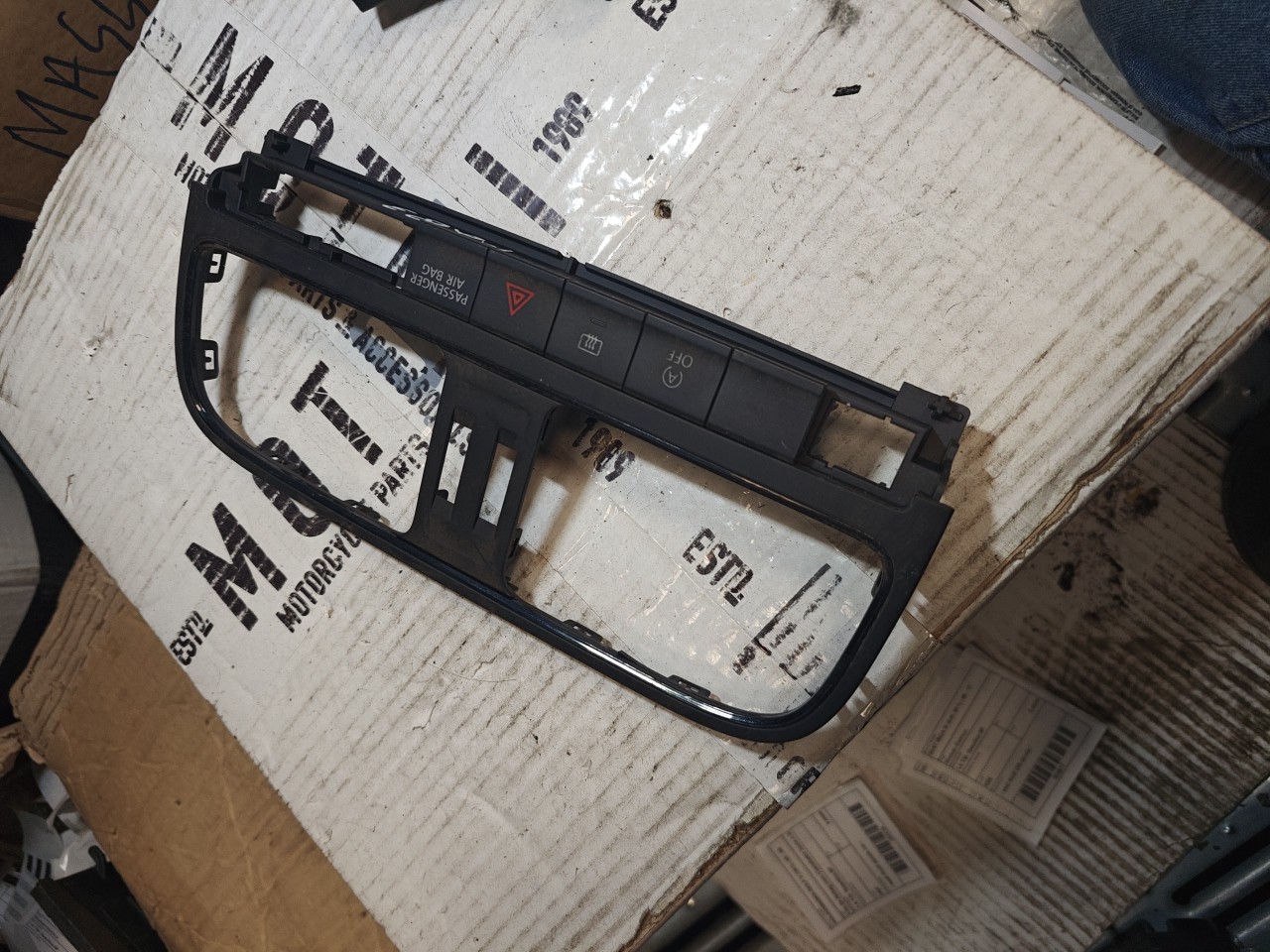 Interruptor / Botão SEAT IBIZA IV (6J5, 6P1) | 08 - 17