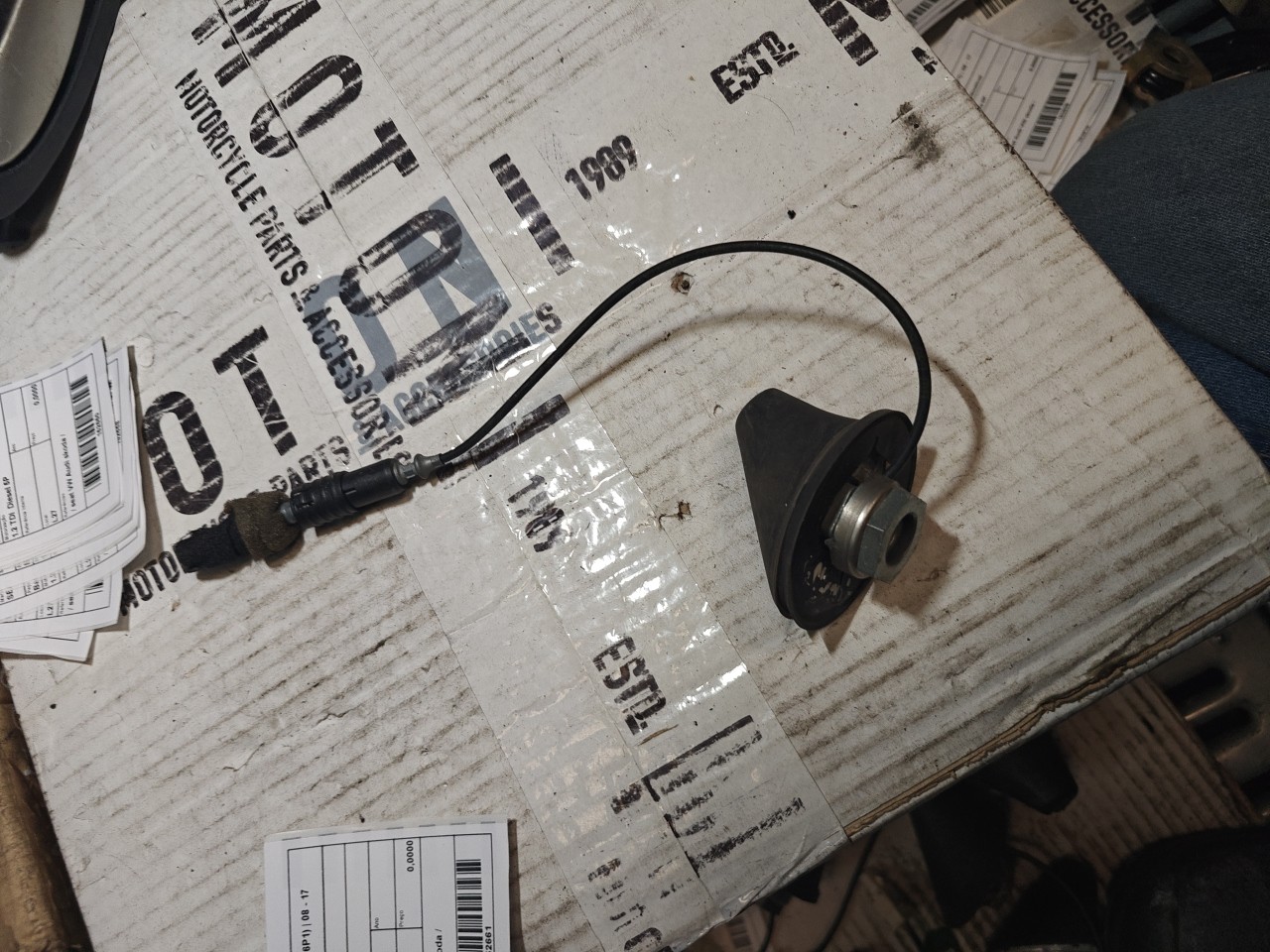 Base da Antena SEAT IBIZA IV (6J5, 6P1) | 08 - 17