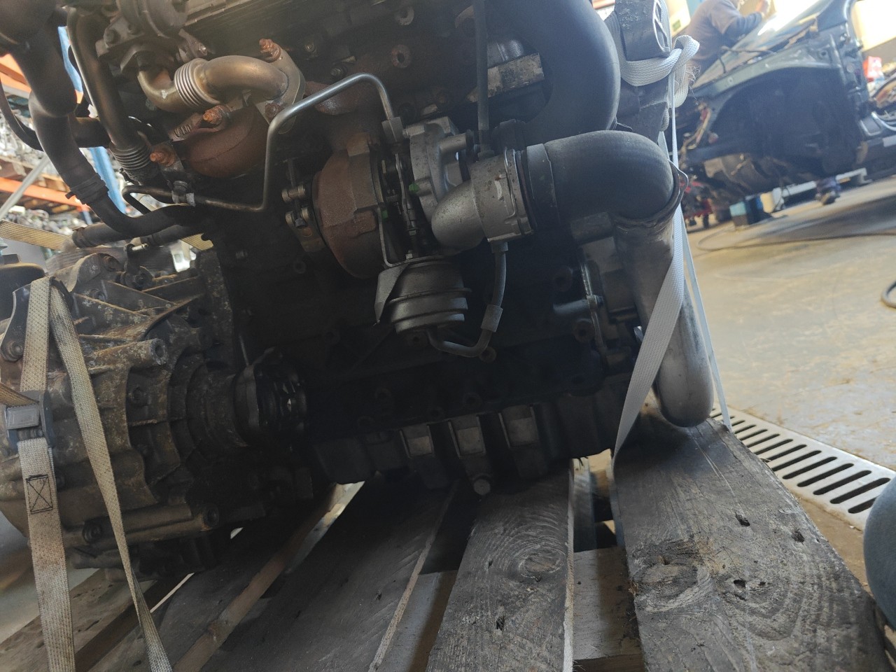 Motor com acessorios VOLKSWAGEN PASSAT Variant (3C5) | 05 - 11 Imagem-5