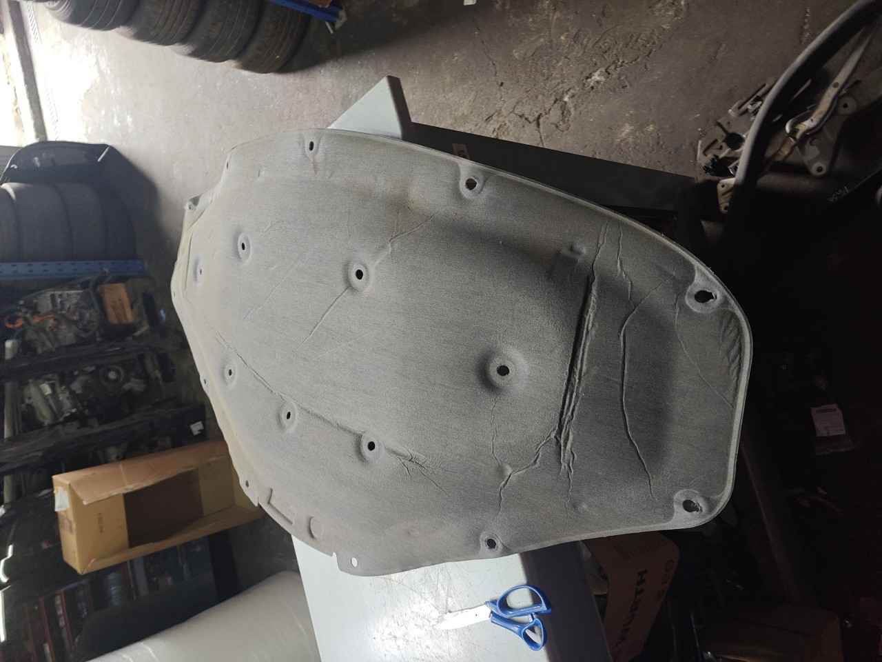 Forra / Blindagem do Capot insonorização interior BMW 4 Gran Coupe (F36) | 14 -  Imagem-3 Forra / Blindagem do Capot insonorização interior BMW 4 Gran Coupe (F36) | 14 -  Imagem-3