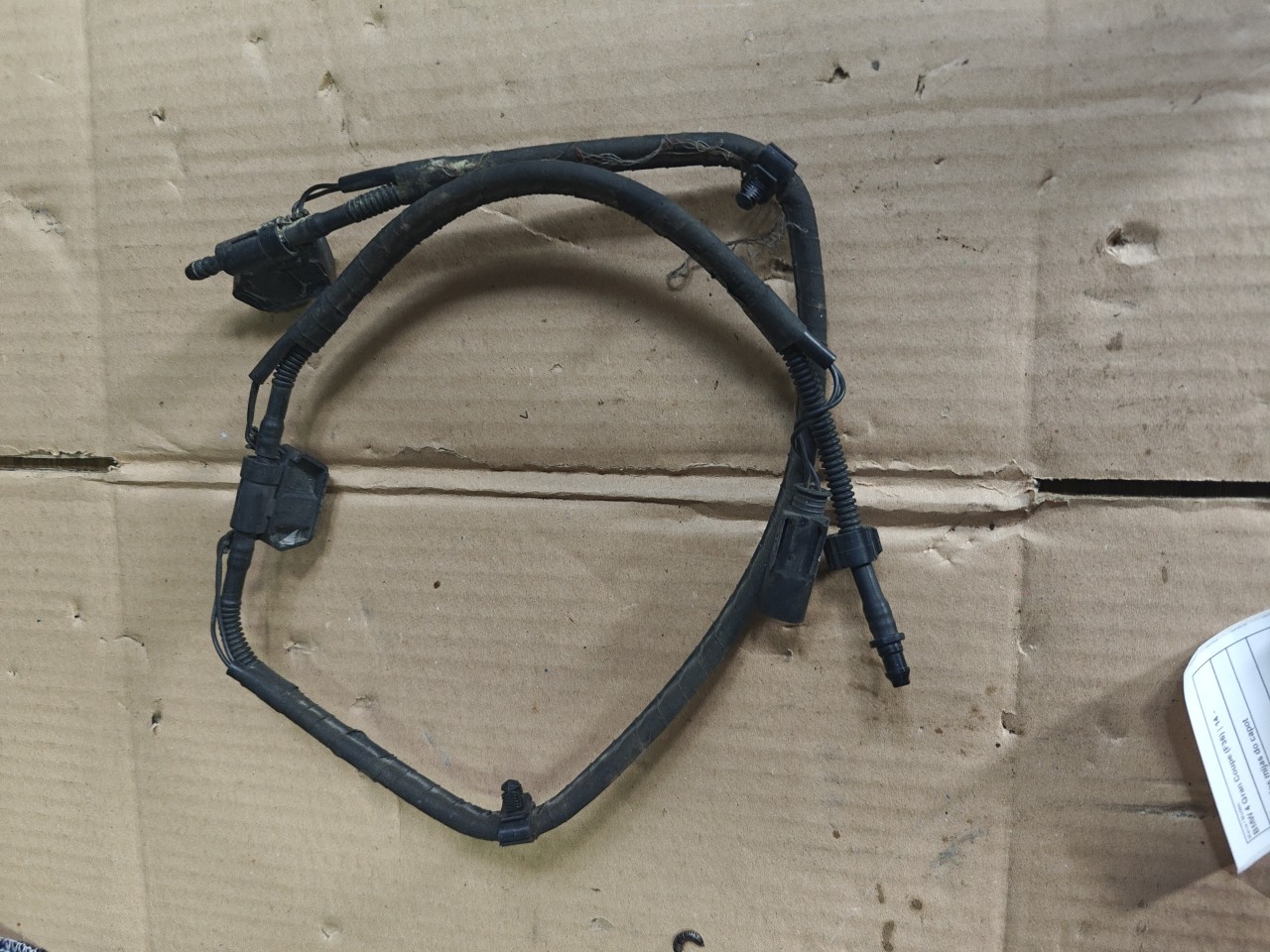 Tubo dos mijas do capot BMW 4 Gran Coupe (F36) | 14 -  Imagem-2 Tubo dos mijas do capot BMW 4 Gran Coupe (F36) | 14 -  Imagem-2