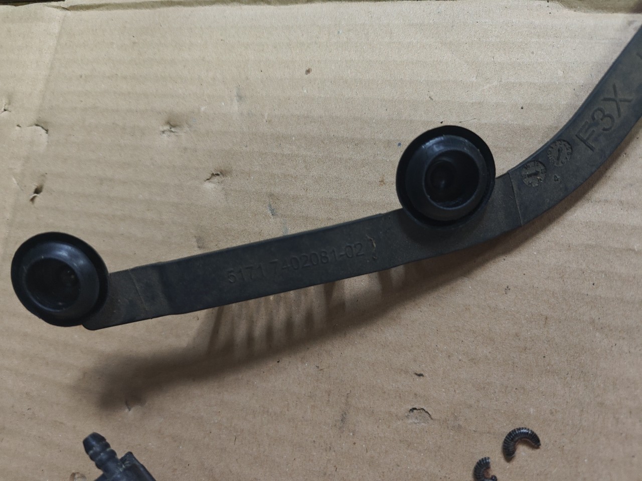 Blindagem / Resguardo de plastico cobertura pequen BMW 4 Gran Coupe (F36) | 14 -  Imagem-1 Blindagem / Resguardo de plastico cobertura pequen BMW 4 Gran Coupe (F36) | 14 -  Imagem-1