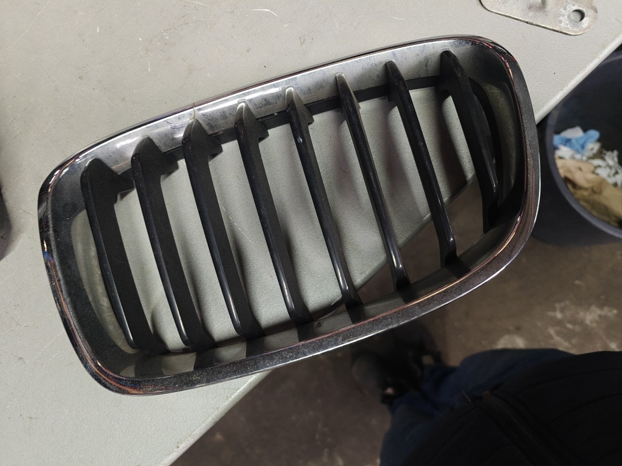 Grelha Superior Esquerda do Parachoques Frente BMW 1 (F20) | 11 - 19