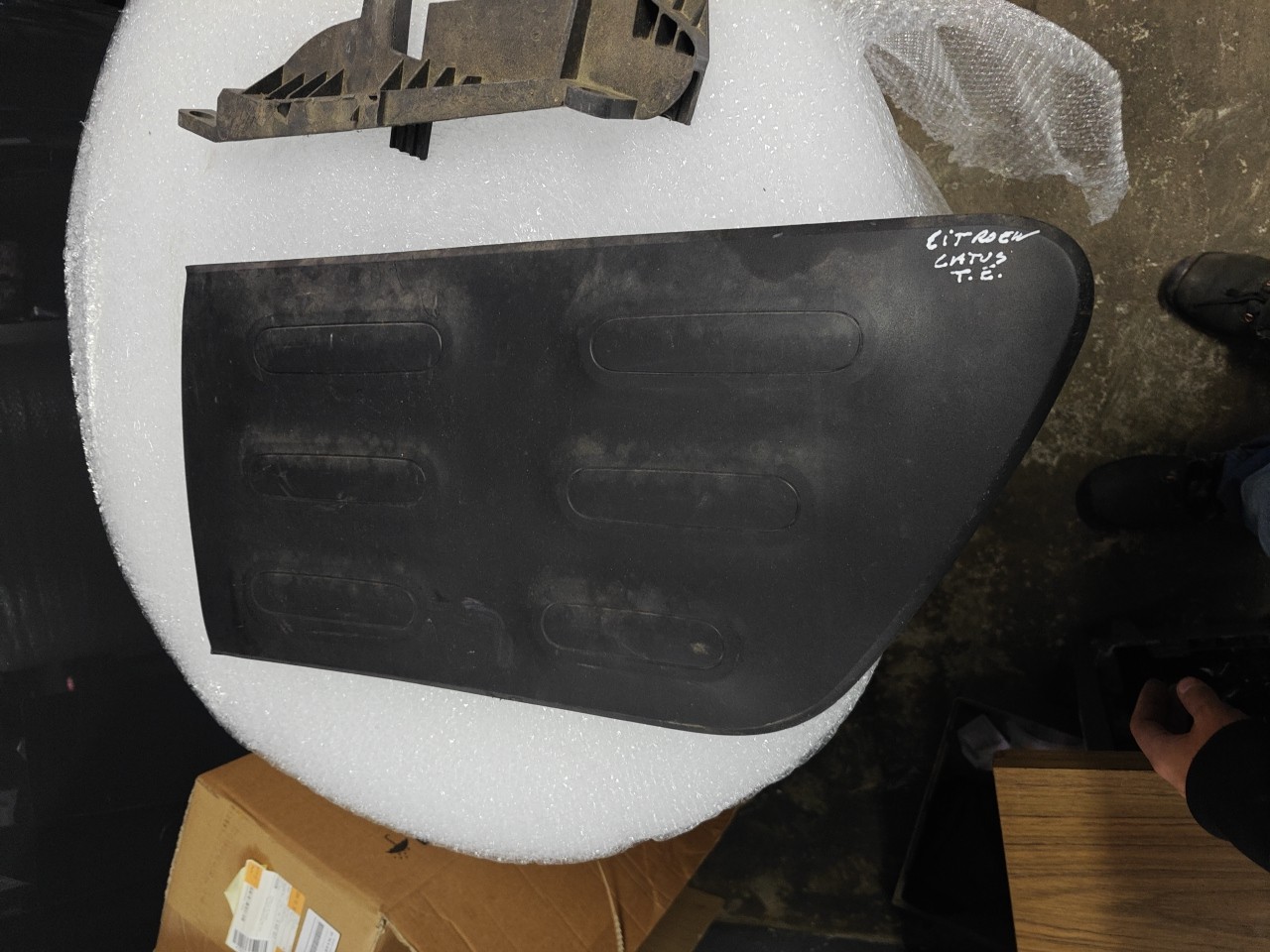 Friso da Porta Tras Esquerdo CITROEN C4 CACTUS | 14 - 