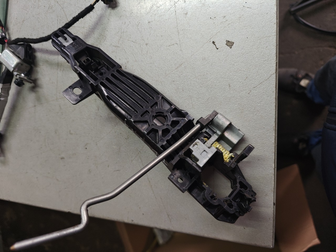 Puxador Exterior Porta Tras Direita MAZDA 2 (DE_, DH_) | 07 - 15 Imagem-2