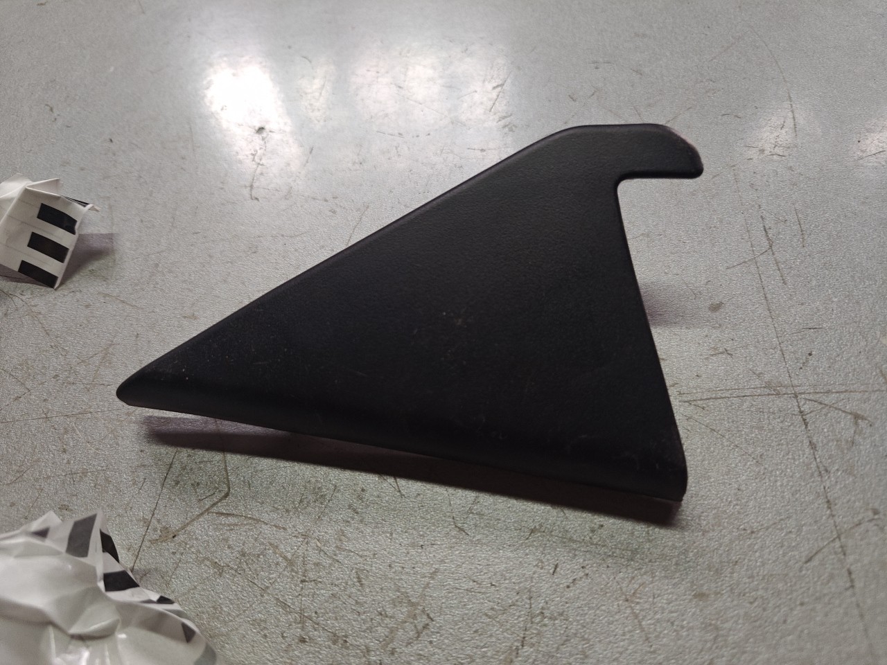 Plastico / Acabamento da Porta Tras Direita MAZDA 2 (DE_, DH_) | 07 - 15