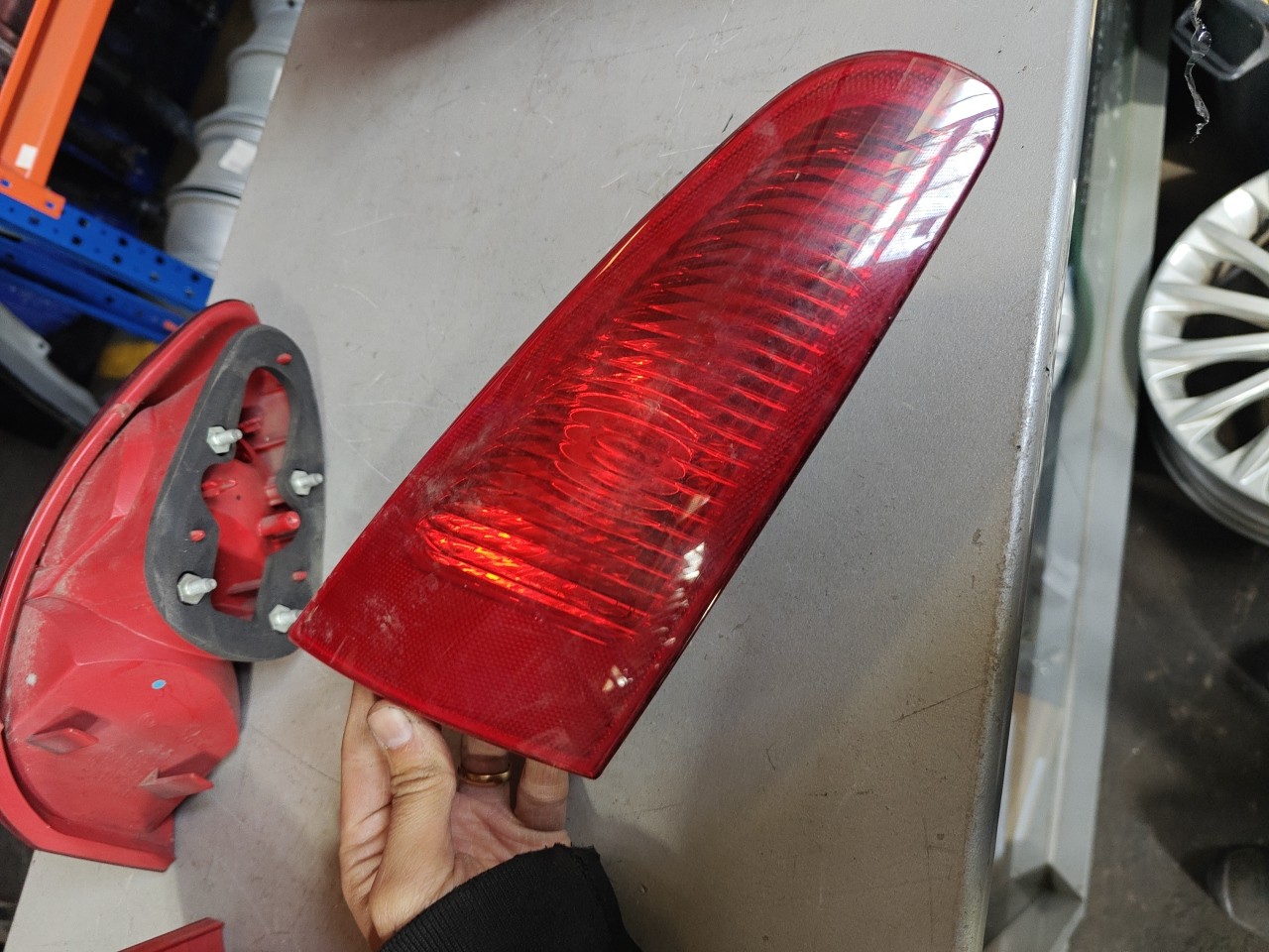 Farolim Esquerdo da Mala ALFA ROMEO 147 (937_) | 00 - 10