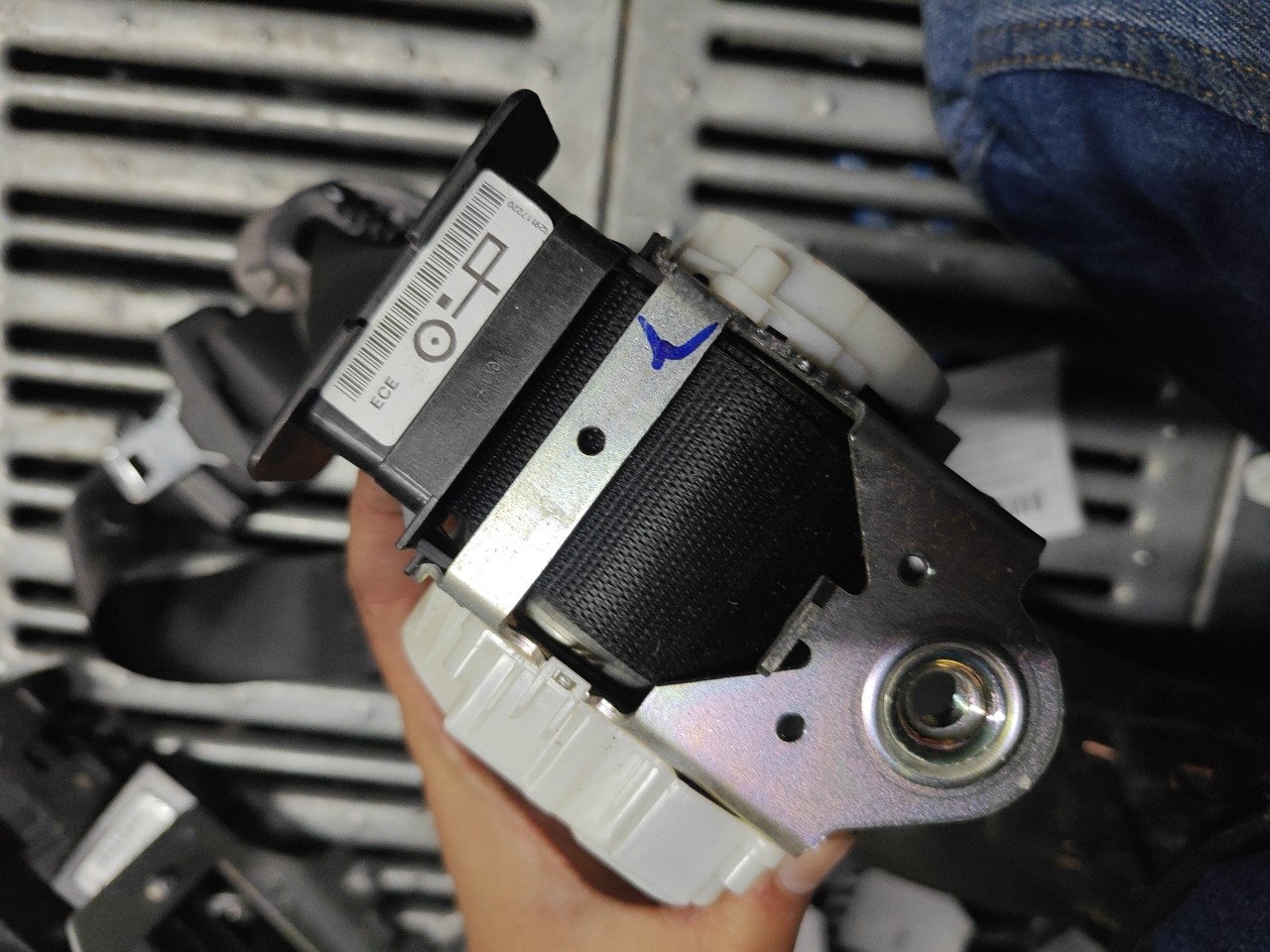 Cinto Segurança Frente Direito BMW 1 (E87) | 03 - 13 Imagem-1 Cinto Segurança Frente Direito BMW 1 (E87) | 03 - 13 Imagem-1