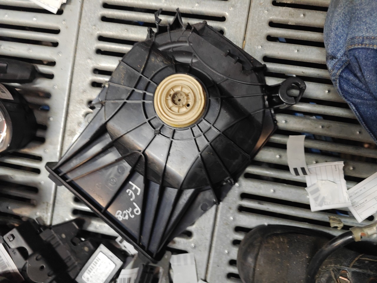 Subwoffer / Sistema Som BMW 1 (E87) | 03 - 13 Imagem-2