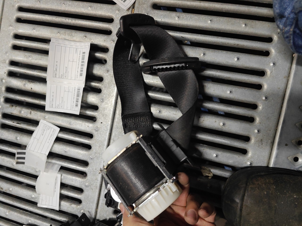 Cinto Segurança Frente Esquerdo BMW 1 (E87) | 03 - 13 Imagem-3 Cinto Segurança Frente Esquerdo BMW 1 (E87) | 03 - 13 Imagem-3