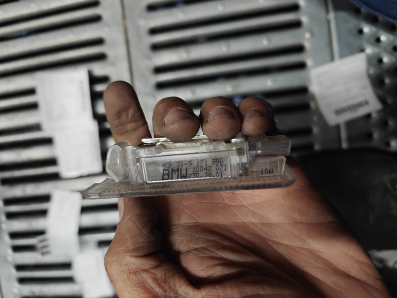 Luz do compartimento da mala BMW 1 (E87) | 03 - 13 Imagem-1