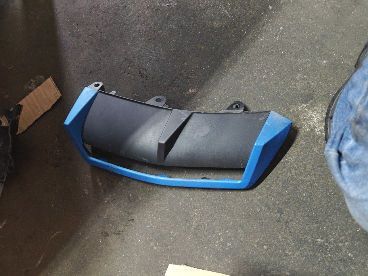 Friso do Parachoques Tras BMW iX i20