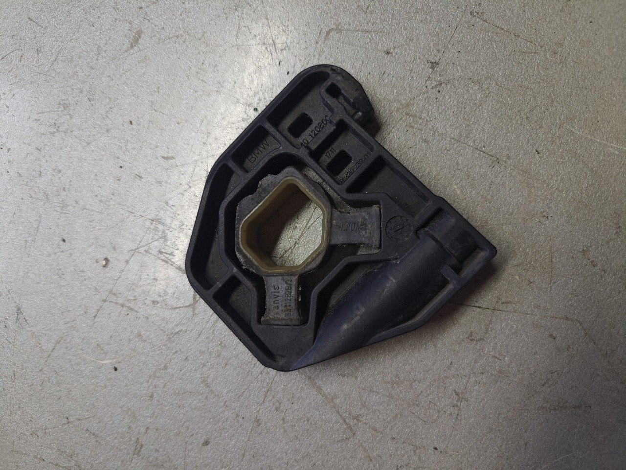 Taco / Suporte pequeno dos radiadores Direito BMW 3 (F30, F80) | 11 - 18
