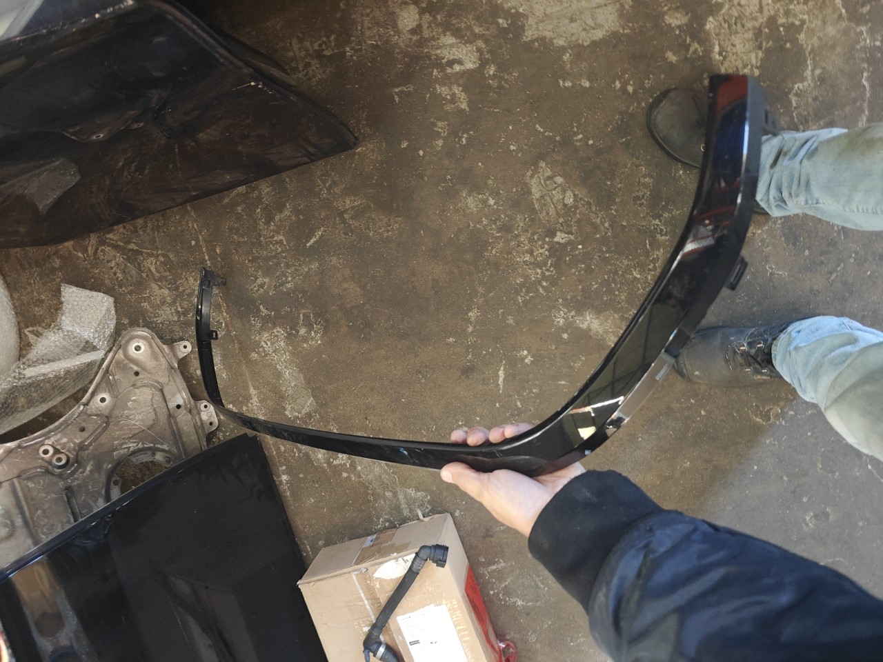 Aro da Grelha Frontal MINI MINI (F56) | 13 -  Imagem-1