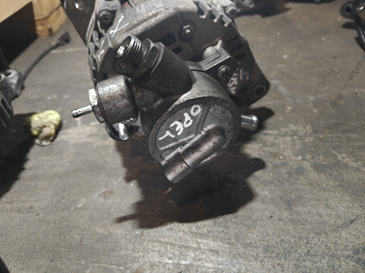 Alternador para peças OPEL ASTRA H (A04) | 04 - 14 Imagem-2