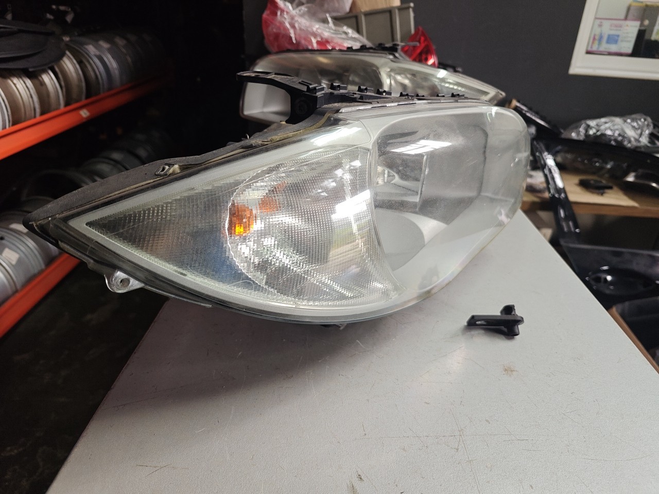 Farol Frente Direito / Otica Direita BMW 1 (E87) | 03 - 13 Imagem-1