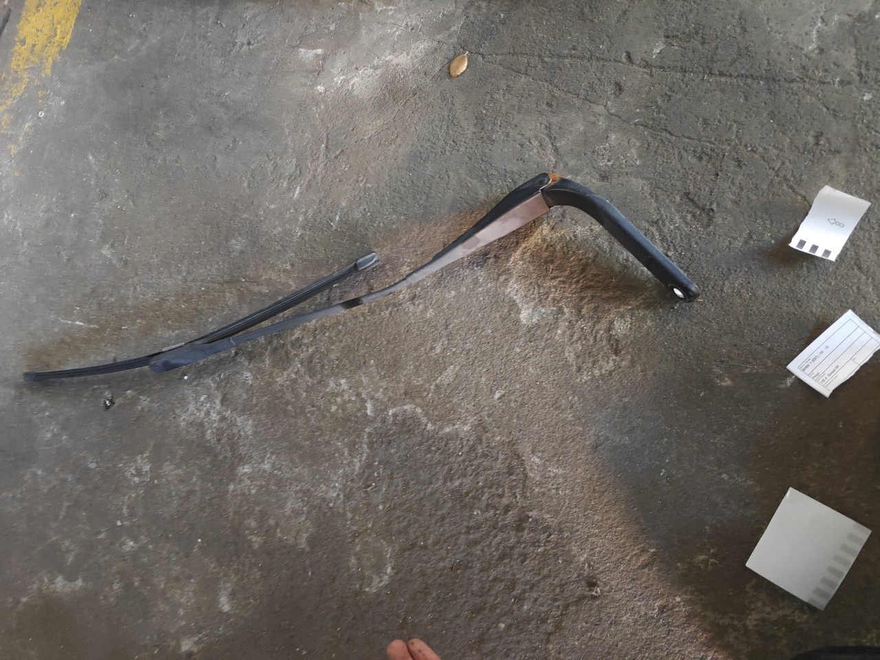 Aste / Braço da Escova Frente BMW 1 (E87) | 03 - 13