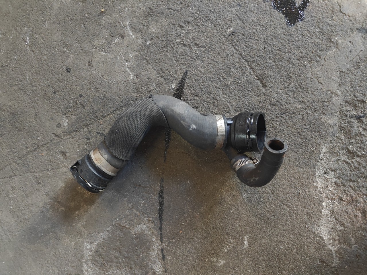 Tubo de Agua BMW 1 (E87) | 03 - 13