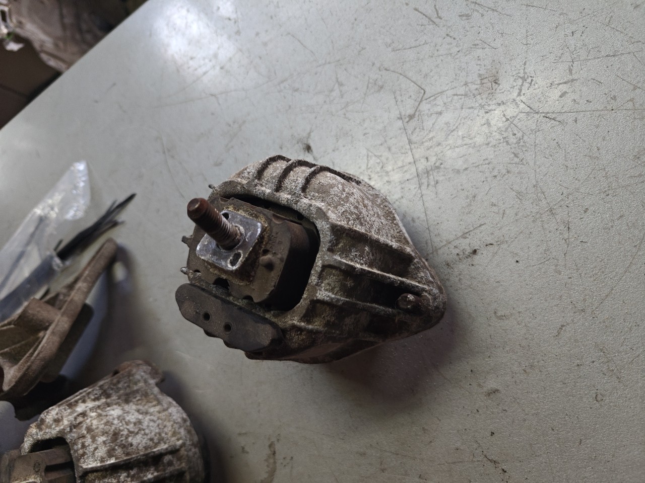 Apoio / Suporte do Motor BMW 1 (E87) | 03 - 13