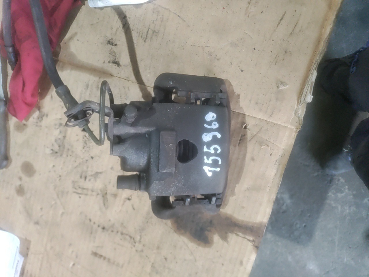 Pinça de Travão Frente Esquerda Maxila VOLKSWAGEN PASSAT (3A2, 35I) | 88 - 97