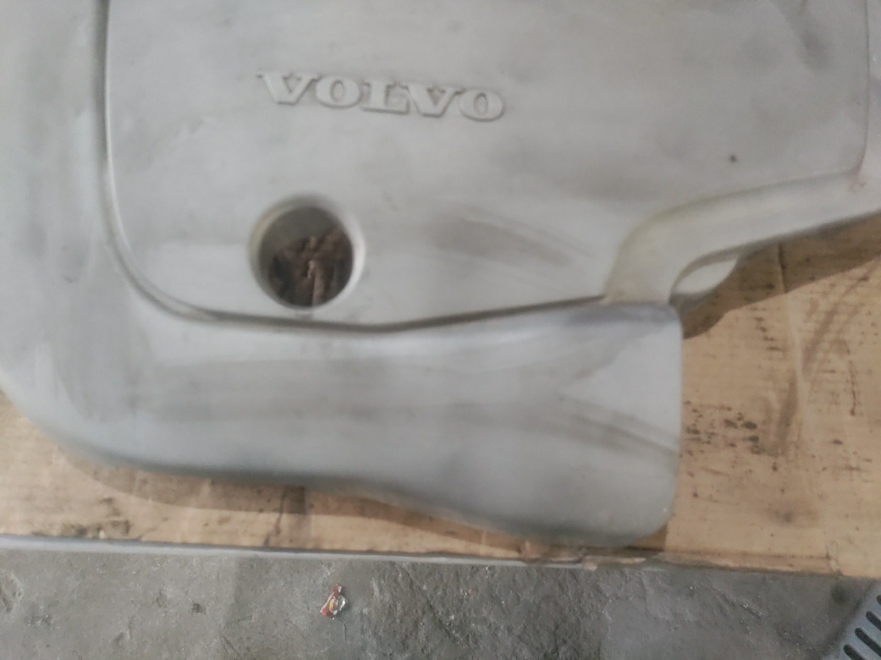 Tampa do Motor VOLVO C30 (533) | 06 - 13 Imagem-1