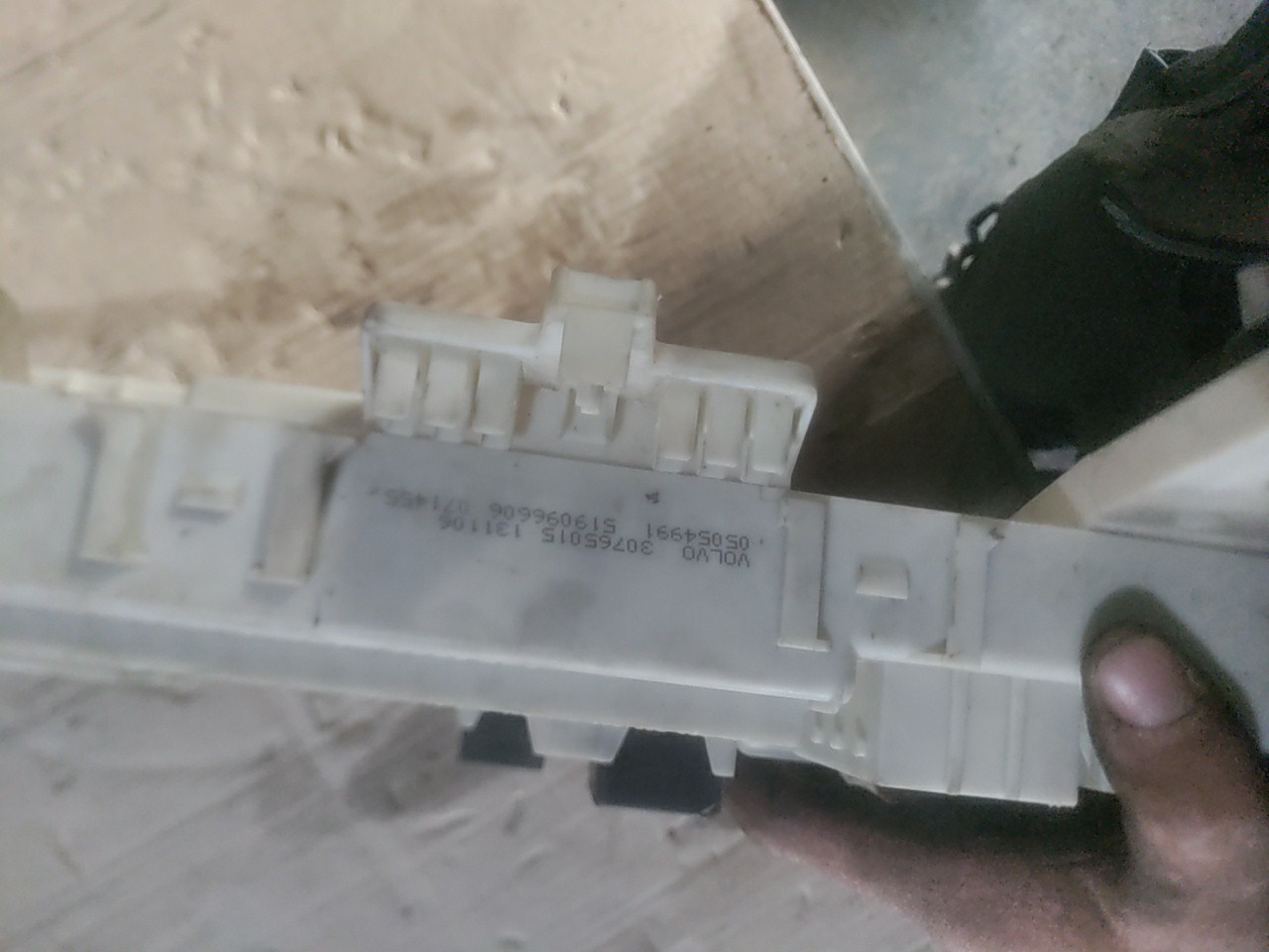 Caixa de Fusiveis / Reles / BSI / SAM VOLVO C30 (533) | 06 - 13 Imagem-1