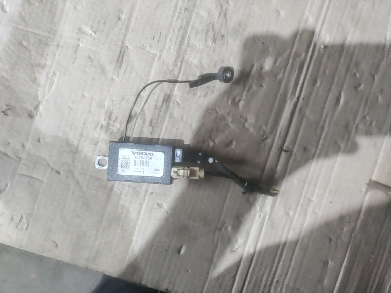 Modulo Amplificador da Antena VOLVO C30 (533) | 06 - 13