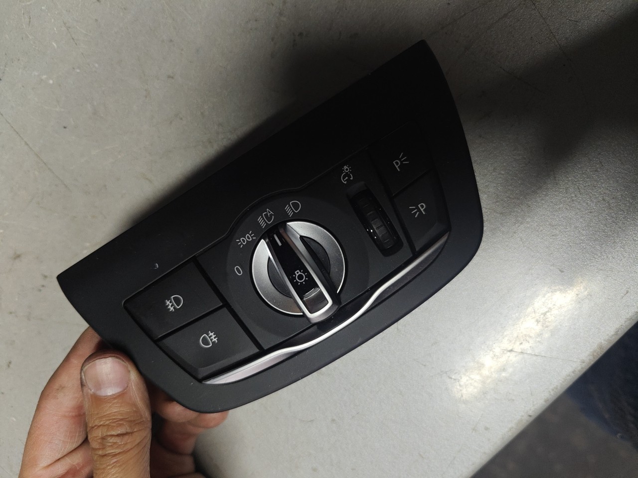 Controlador de Luzes / Comutador nevoeiro BMW X3 (G01, F97) | 17 - 