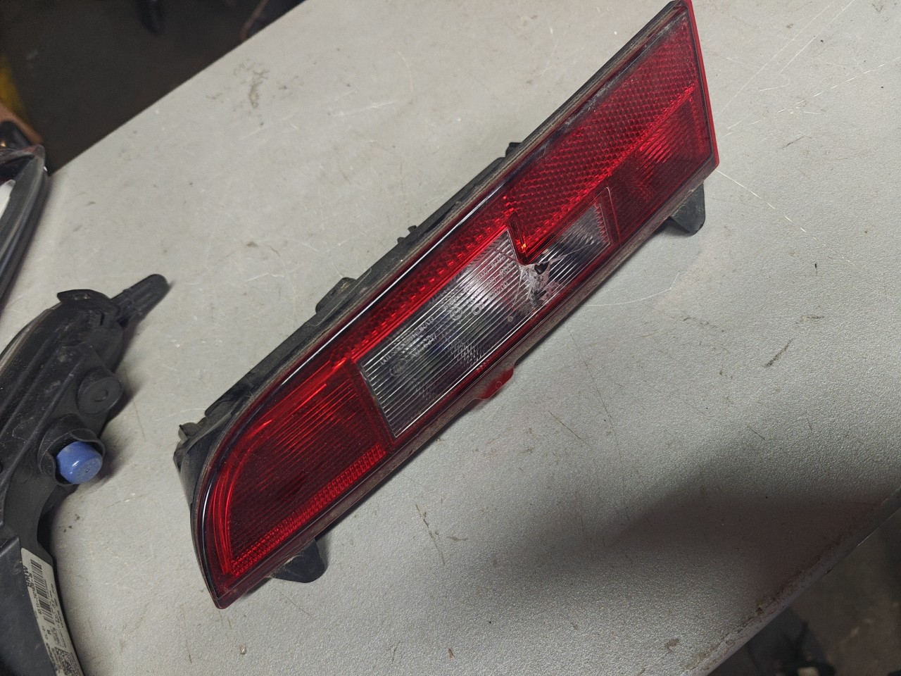 Farol de Nevoeiro Tras Esquerdo / farolim BMW i3 (I01) | 13 - 