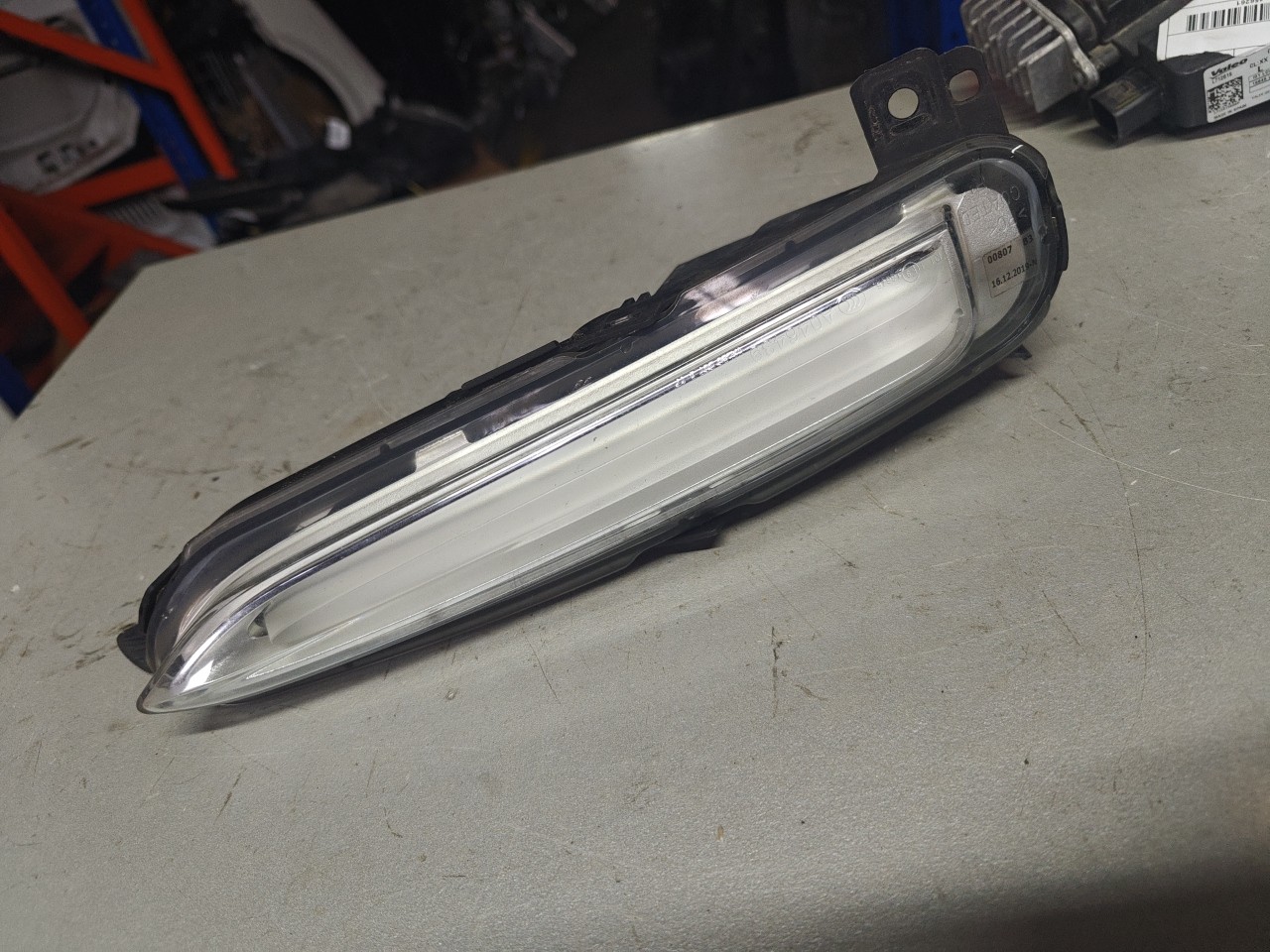 Farol de Nevoeiro Frente Direito BMW i3 (I01) | 13 - 