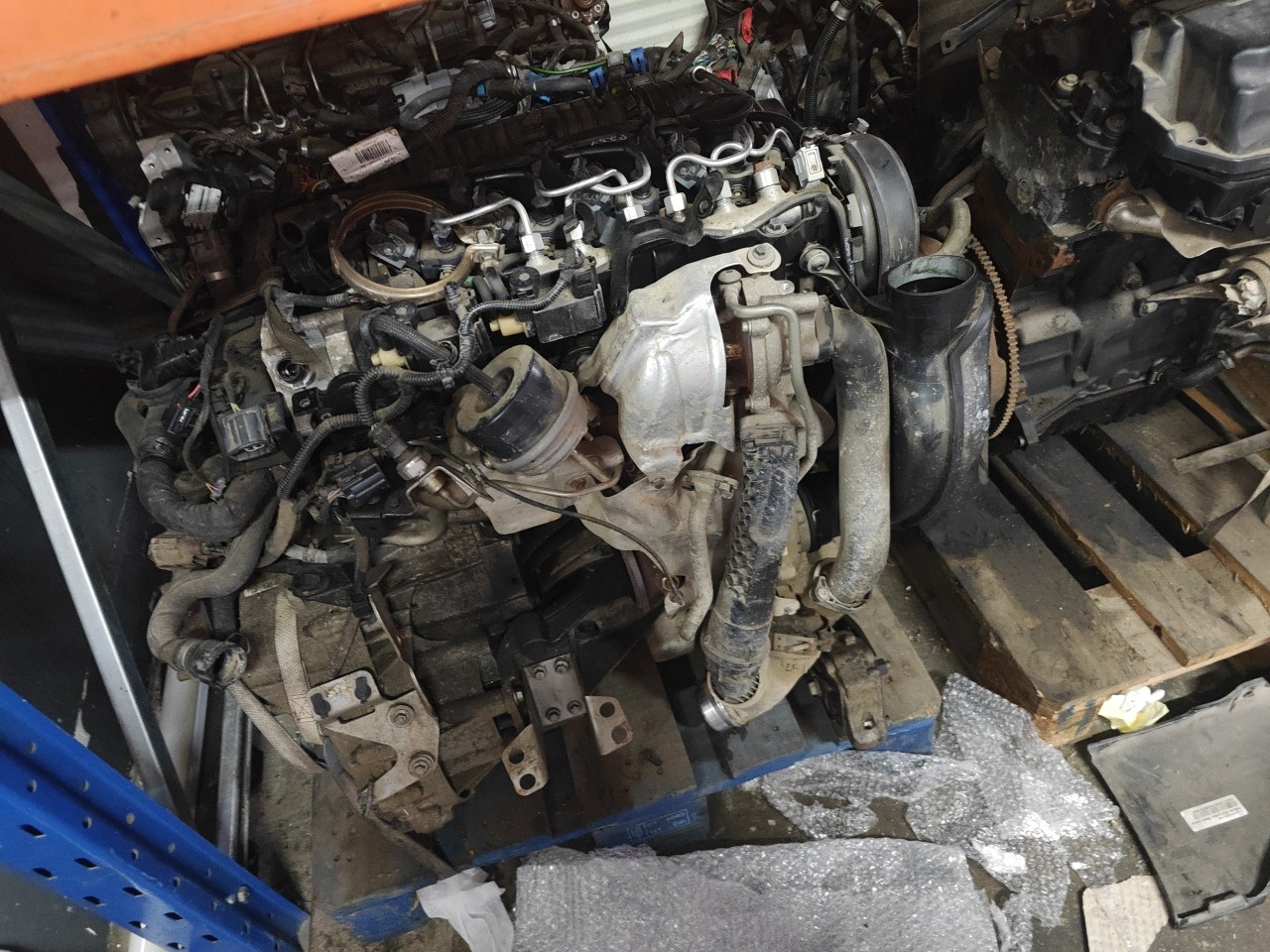 Motor com acessorios VOLVO V60 I (155, 157) | 10 - 
