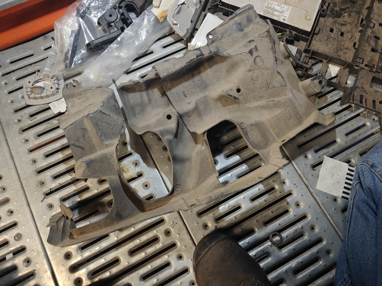 Plastico da frente BMW 3 (E90) | 04 - 12