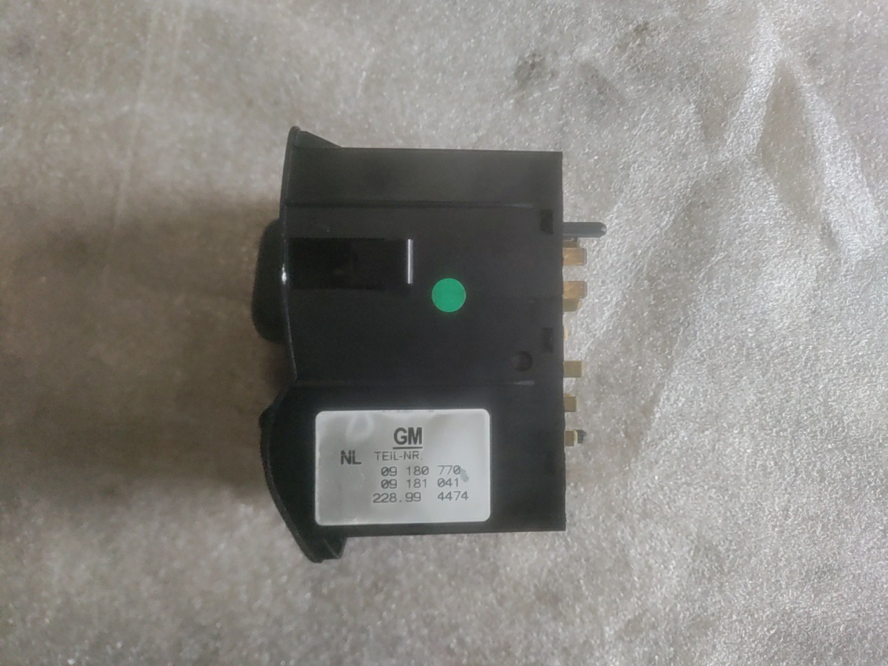 Controlador de Luzes / Comutador nevoeiro OPEL ASTRA G Hatchback (T98) | 98 - 09 Imagem-1 Controlador de Luzes / Comutador nevoeiro OPEL ASTRA G Hatchback (T98) | 98 - 09 Imagem-1