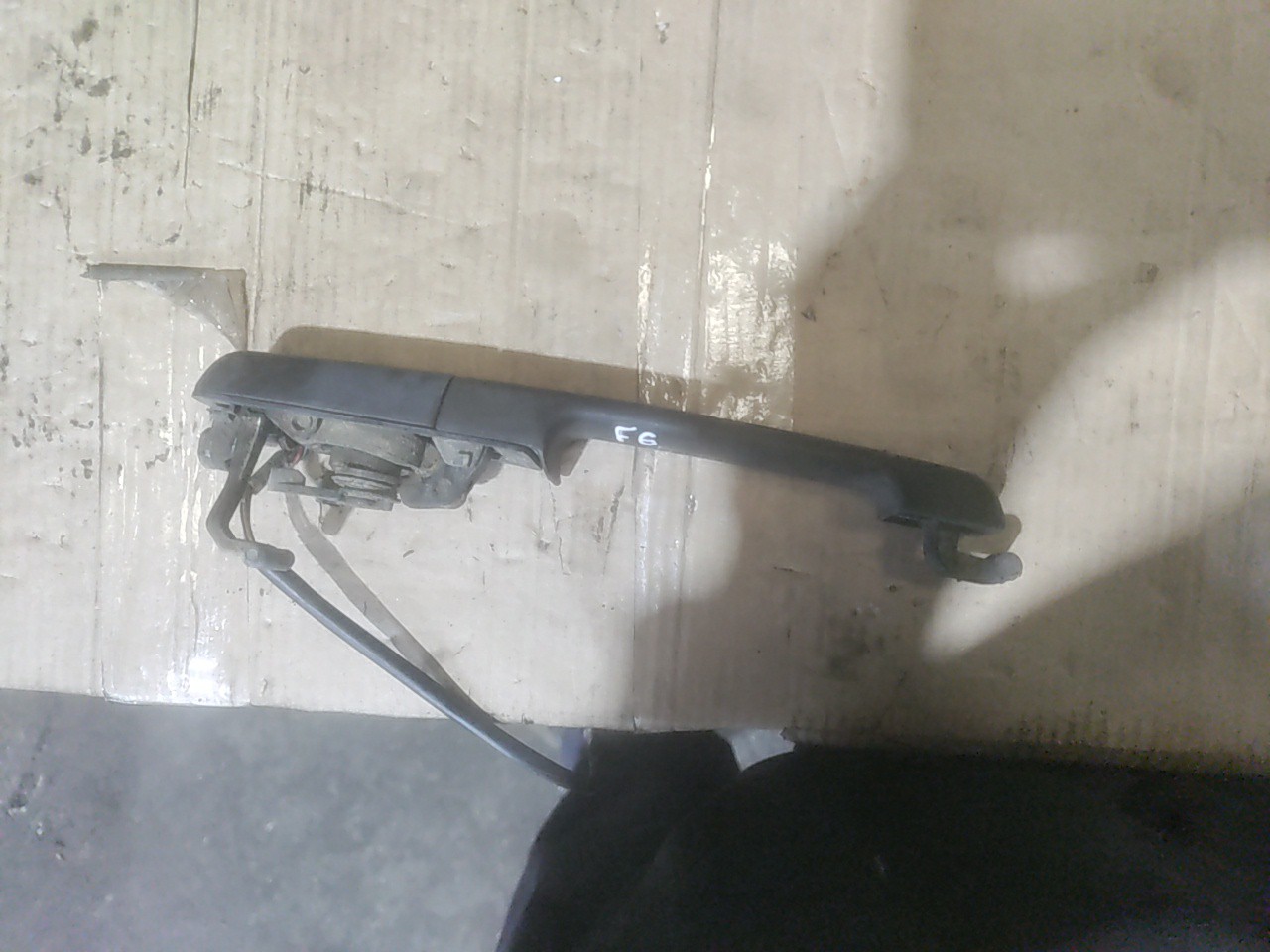 Puxador Exterior Porta Frente Esquerda VOLKSWAGEN PASSAT (3A2, 35I) | 88 - 97