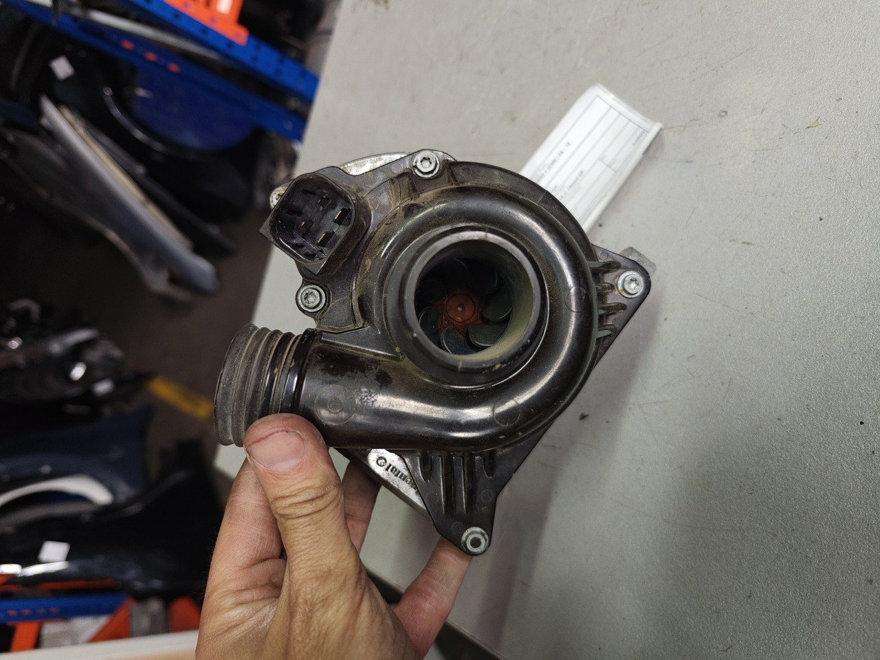 Bomba de Agua BMW 3 (E90) | 04 - 12 Imagem-1 Bomba de Agua BMW 3 (E90) | 04 - 12 Imagem-1