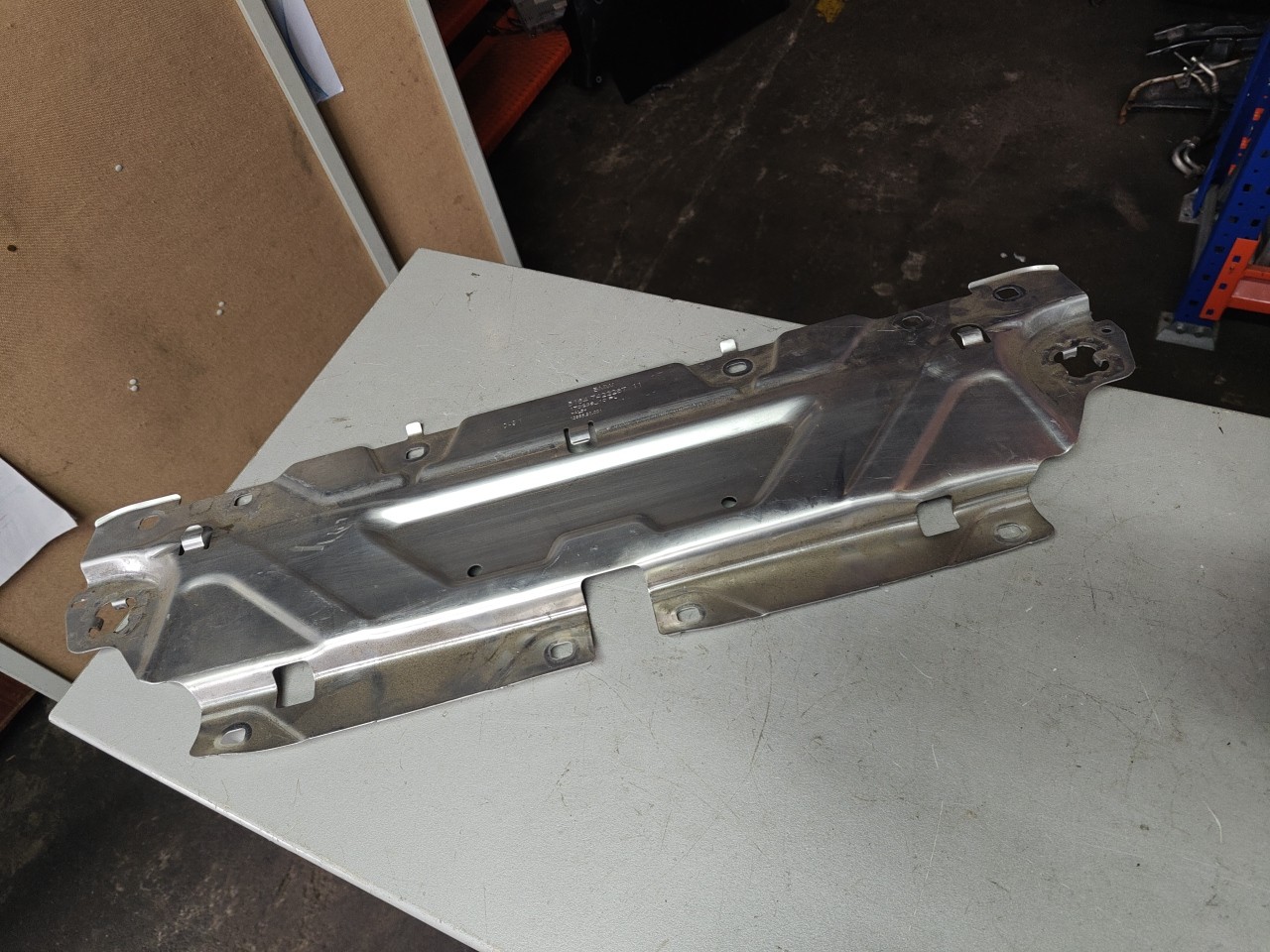 Chapa dos Fechos do Capot BMW 4 Gran Coupe i4 G26 2020 -