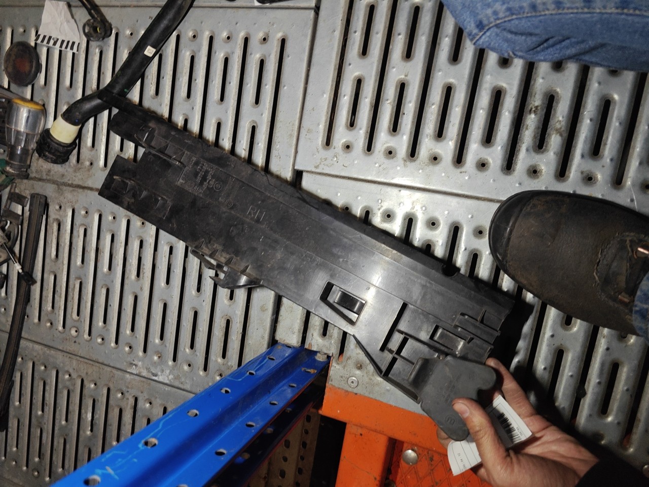 Suporte Direito do Radiador BMW X5 (F15, F85) | 13 - 18