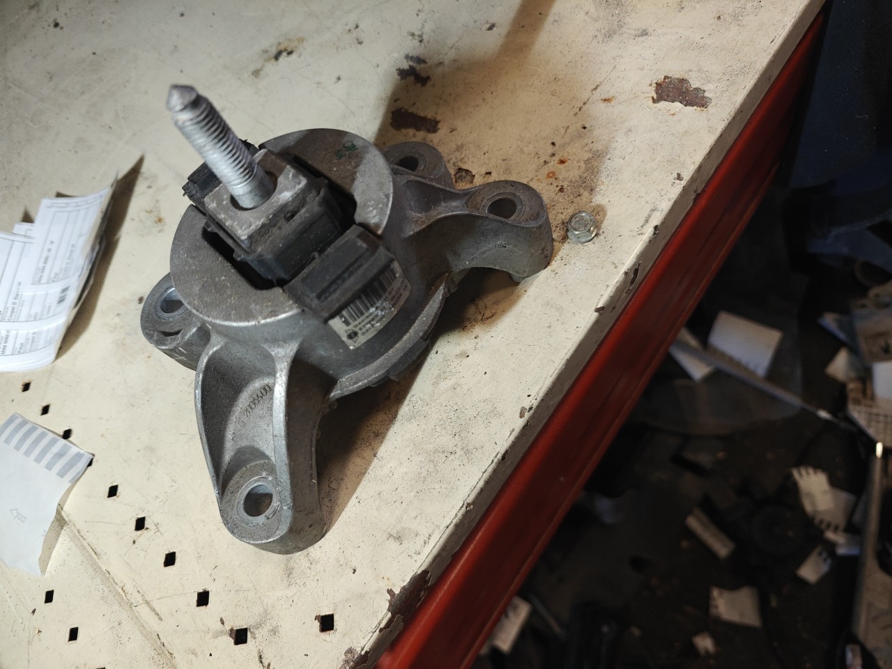 Apoio / Suporte da Caixa de Velocidades MINI MINI (R56) | 05 - 14