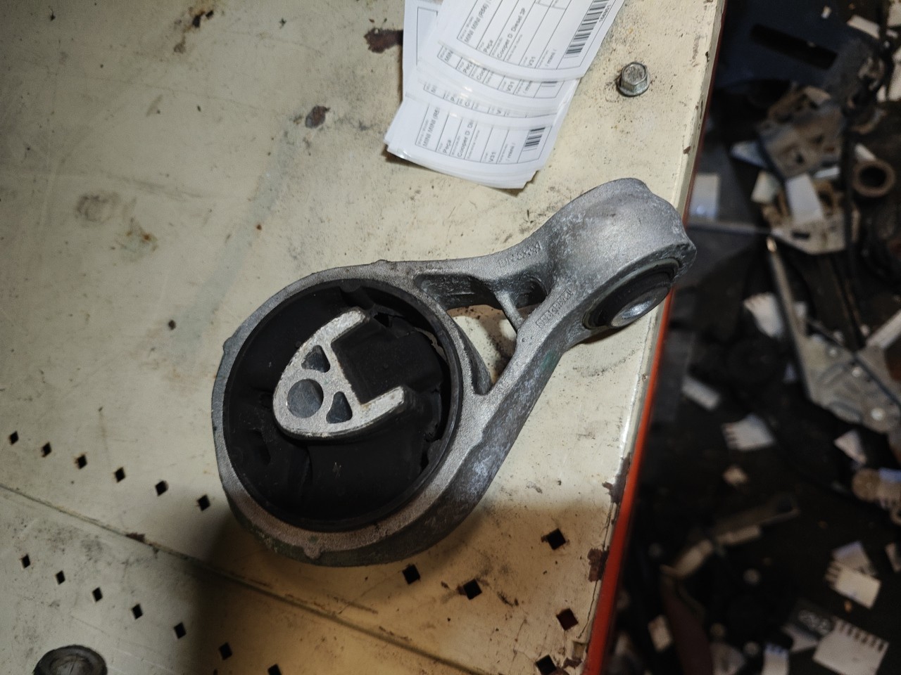 Apoio / Suporte da Caixa de Velocidades MINI MINI (R56) | 05 - 14