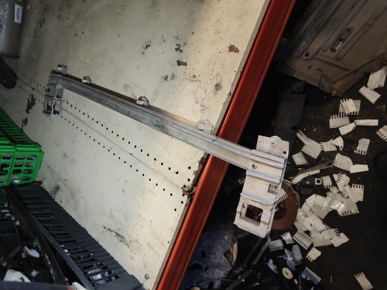 Barra de Chapa da Frente MINI MINI (F56) | 13 - 