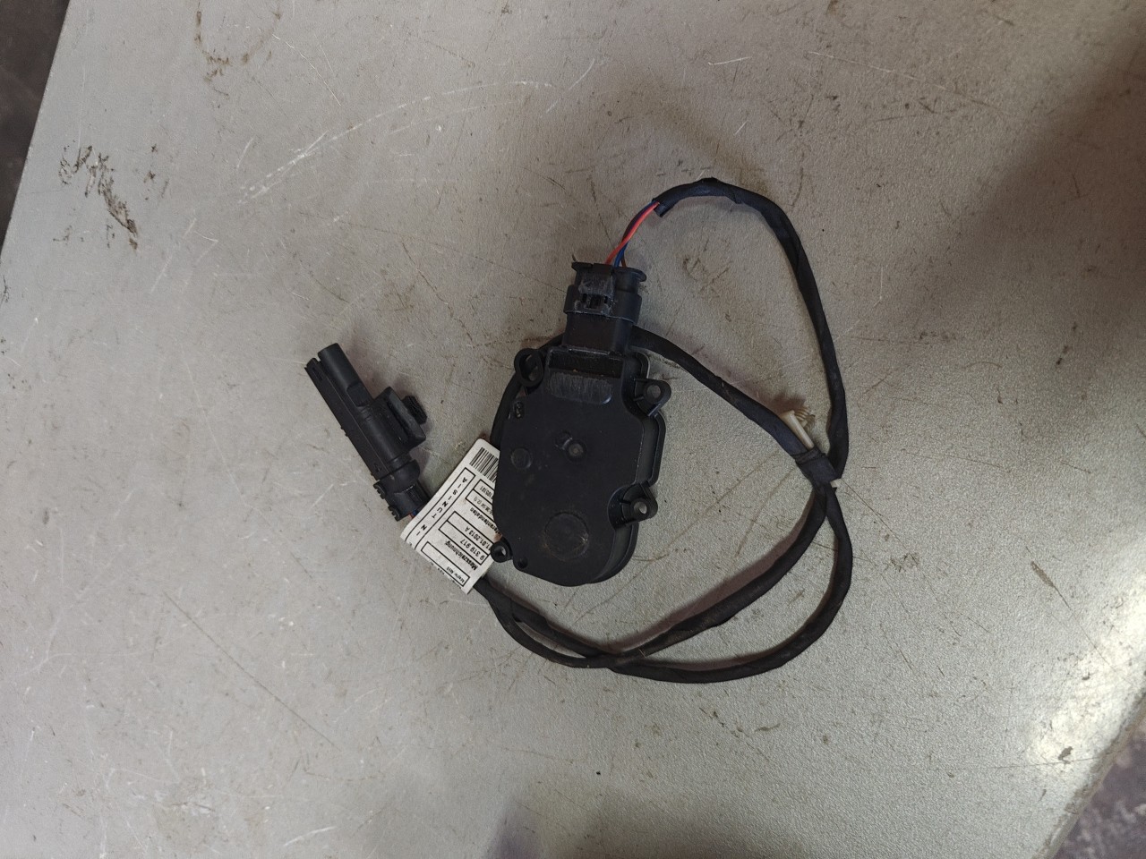 Motor de Abertura das Portinholas / Conduta de ar BMW 5 Touring (F11) | 09 - 17