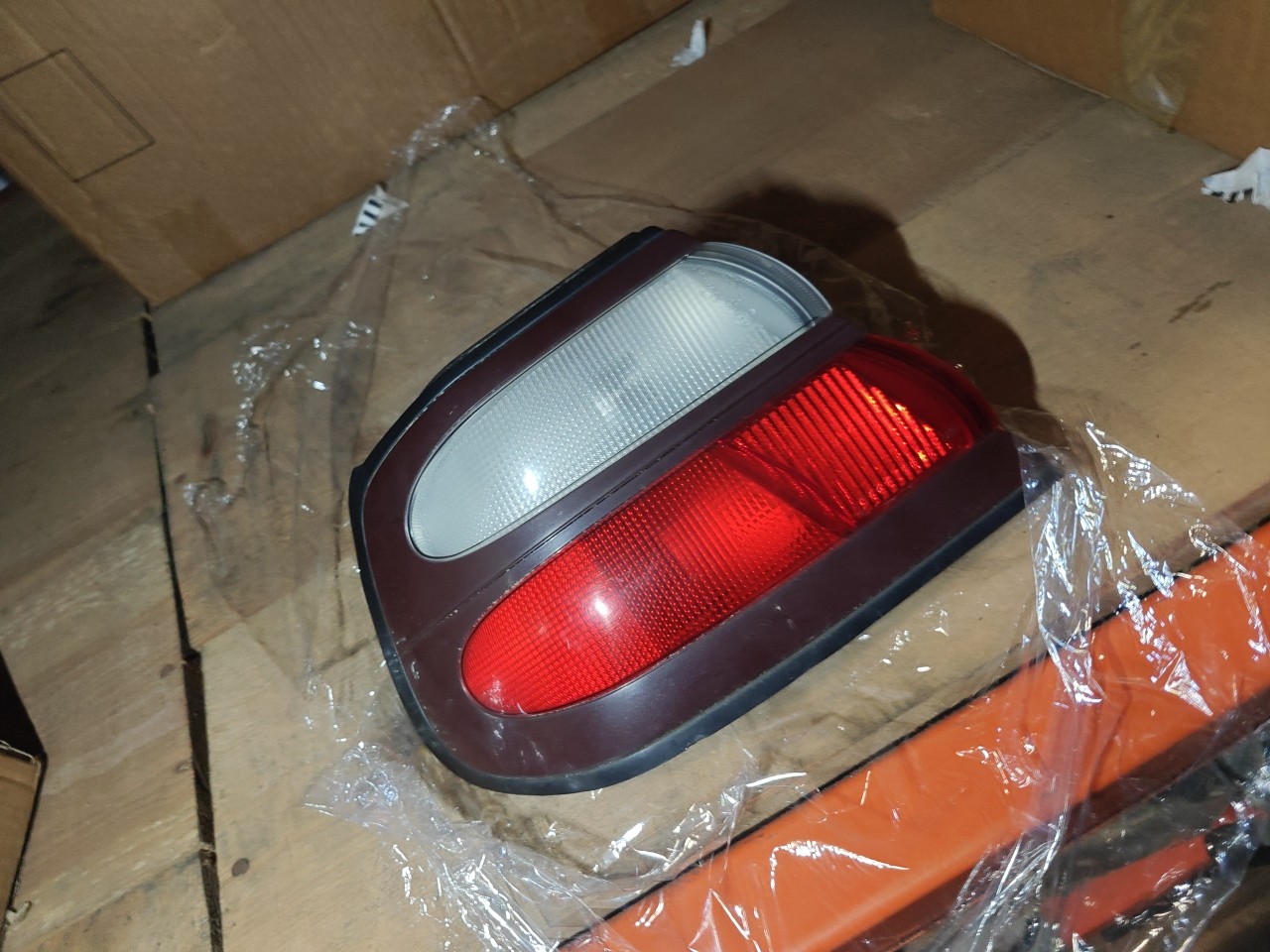 Farolim Esquerdo Painel Lanterna Esquerda Ilharga NISSAN ALMERA I (N15) | 95 - 00